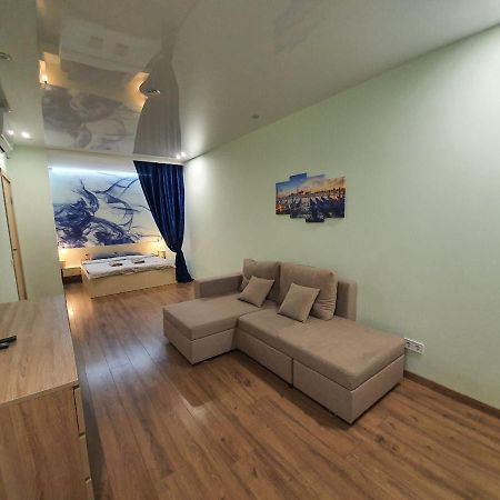 Avalon На Чорновола Apartamento Lviv Exterior foto