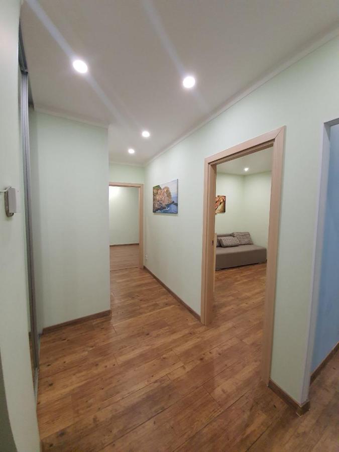 Avalon На Чорновола Apartamento Lviv Exterior foto
